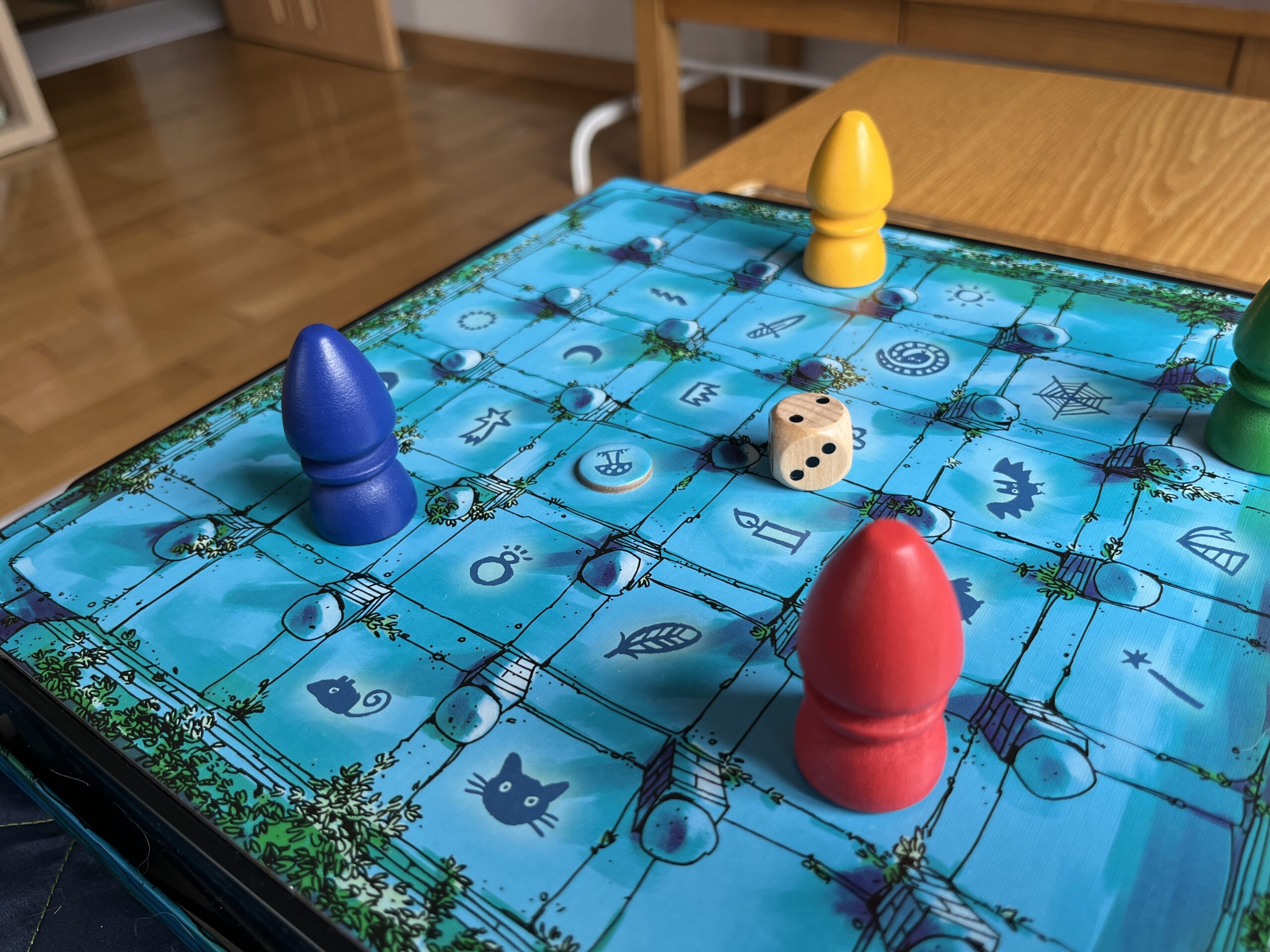 ボードゲームで楽しく学ぼう　〜魔法のラビリンス〜